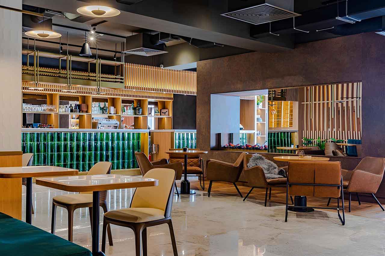 Custom Hospitality Bars: Materials &amp;amp;amp;amp;amp;amp;amp; Costs Explained